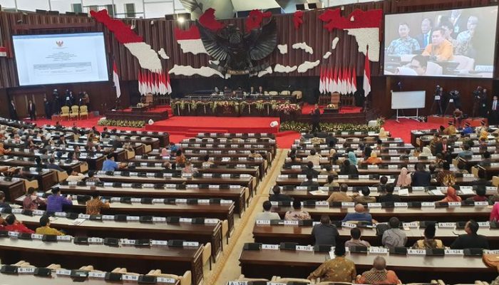 ‘Empuknya’ Kursi Anggota Dewan, Dapat Tunjangan Beras sampai Uang Pensiun