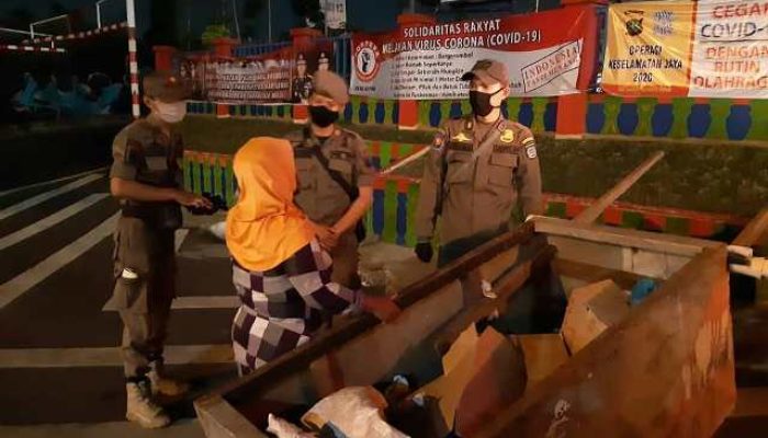 Puluhan Manusia Gerobak Terjaring Satpol PP Depok