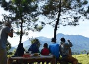 Dosen UI Bina Pengelola Kemping Gunung Luhur Cisarua untuk Hadapi Wisata di Era Normal Baru