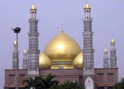 Masjid Kubah Emas Belum Bisa Salat Jumat Berjamaah, Kenapa?