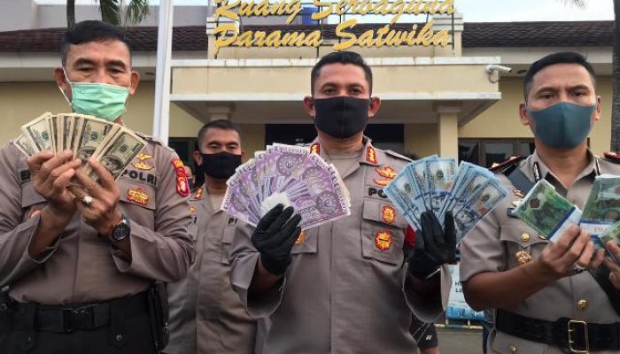 Terbaru, Pelaku Pengedar Dollar Palsu Miliki 128 Lembar, Totalnya Rp 41 Miliar