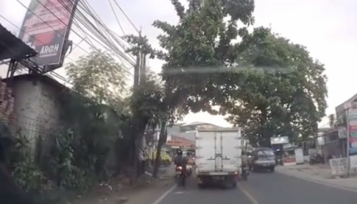 Anggota Pol PP Tersengat Listrik Turunkan Baliho Paslon, Bawaslu dan KPU Depok Beri Penjelasan
