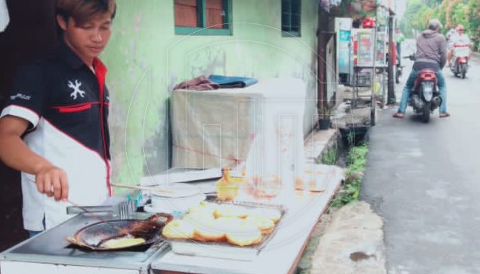 Kue Cucur Anget-anget, Kudapan Nikmat Pelepas Penat