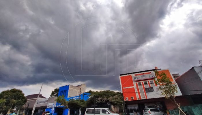 Intensitas Hujan Tinggi, DPUPR Depok Peringatkan Potensi Banjir dan Longsor