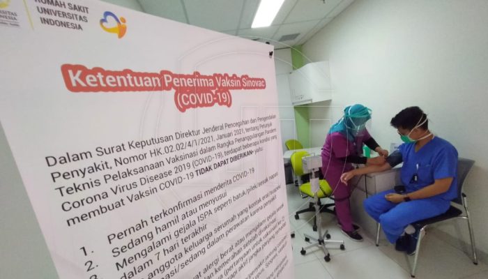 Dinkes Depok Catat Tenaga Kesehatan Disuntik Vaksin COVID-19 Sudah 69 Persen