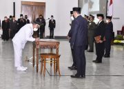 Ridwal Kamil Resmi Lantik Idris-Imam Menjadi Wali dan Wakil Walikota Depok