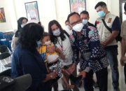 Imam Budi Hartono Bagi-bagi Kaki di Sukmajaya