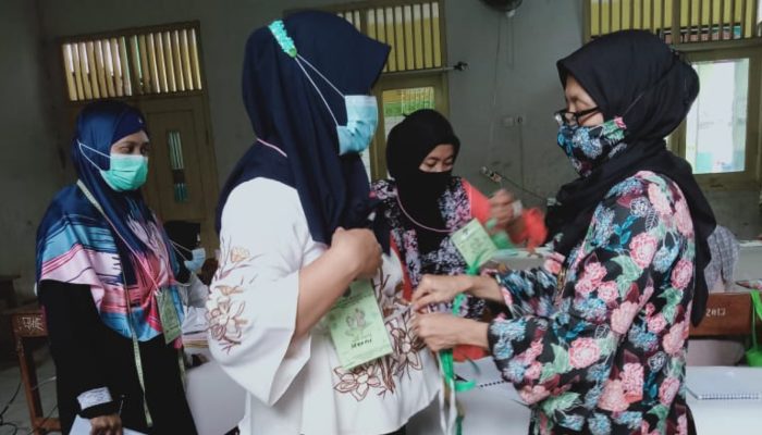 Kelurahan Leuwinanggung Depok Gelar Pelatihan Menjahit