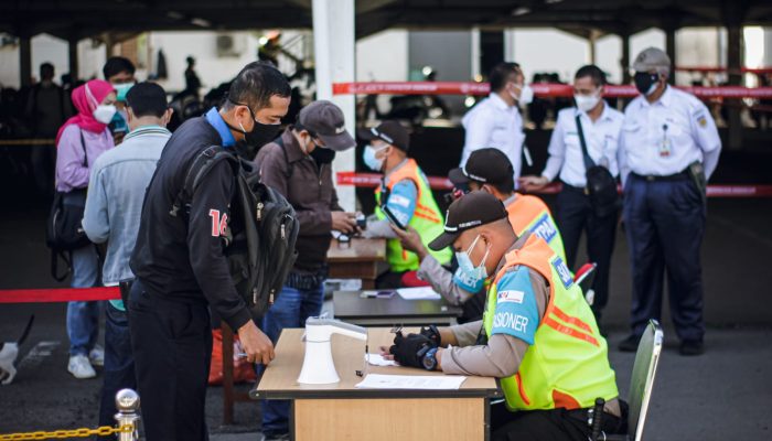 Penumpang KRL Masih Belum Banyak Menggunakan STRP