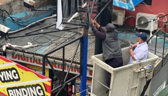 Permudah Pengawasan, BKD Depok Pasang 90 RFID di Papan Reklame