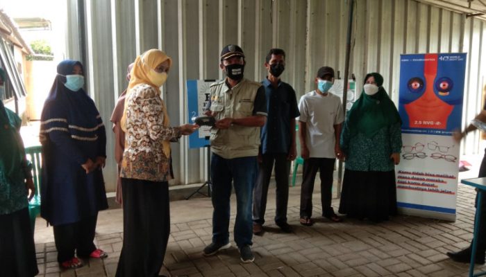 Peringati Hari Penglihatan Sedunia Pemkot Depok Bagikan Ribuan Kacamata Gratis