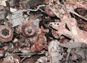 Inspiratif! Kisah Nurcholis Pemilik Mal Rongsok di Depok