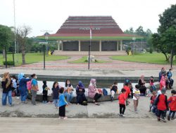 Taman Kelurahan di Depok Kembali Dibuka, Pengunjung Diminta Patuhi Prokes