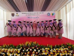 Peringatan Hari Ibu, Pemkot Depok Wisuda 100 Lulusan Sekoper Cinta