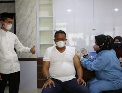 Cegah Klaster Perkantoran, DPRD Gelar Vaksinasi Booster