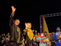 Wali Kota Kenalkan Batik Khas Depok dalam Pawai Budaya Nusantara Apeksi 2022
