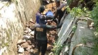 Cegah Longsor, DPUPR Perbaiki Turap di Perumahan Pelita