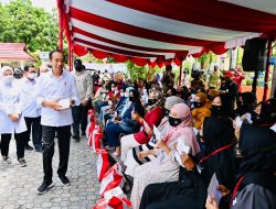 Presiden Serahkan Bantuan Sosial di Balikpapan