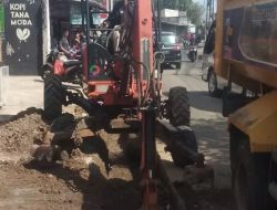DPUPR Buat Saluran Sementara Cegah Banjir di Pengasinan