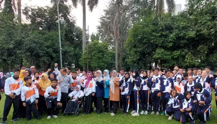 Pemkot Lepas Atlet untuk Berlaga di POPDA dan Paperda