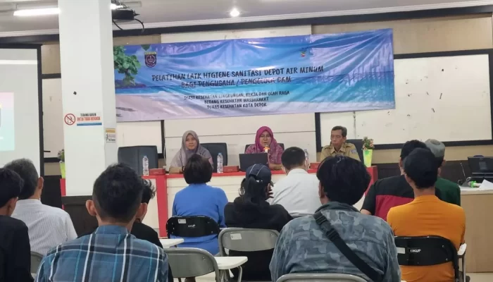 Pengelola Depot Air Minum Dapat Pelatihan Laik Higiene Sanitasi