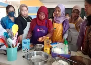 Warga Pondok Jaya Dilatih Menata dan Mengolah Makanan Bergizi