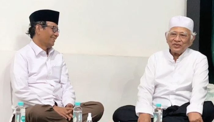 Usai Ganjar Berkunjung, Kini Giliran Mahfud MD Sowan ke Gus Mus