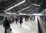 Arus Balik Libur Tahun Baru Mulai Terjadi, 61 Ribu Penumpang Padati Stasiun