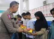 Sat Lantas Polres Metro Depok Santuni 30 Anak Yatim Piatu