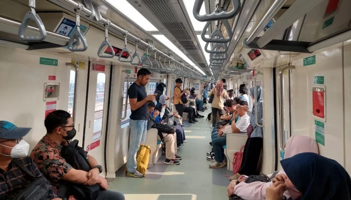 Catatkan Rekor Baru, LRT Jabodebek Tembus 2 Juta Pengguna pada Bulan Juli