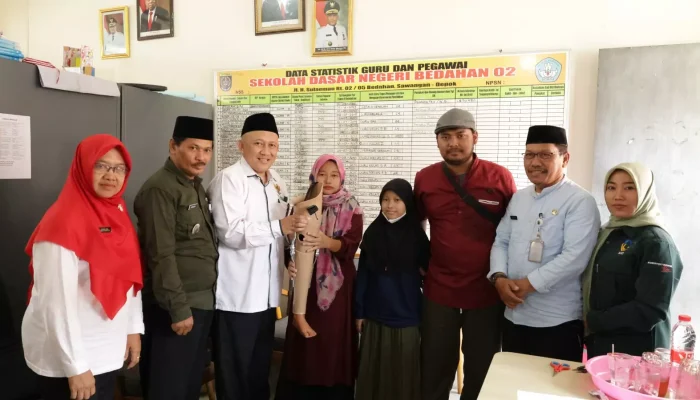 BAZNAS Serahkan Bantuan Kaki Palsu