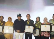 Pemkot Depok Raih Penghargaan Public Services Of The Year Jabar Banten 2024