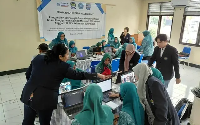 Belasan Kader PKK Sukmajaya Ikuti Pelatihan Dasar Teknologi Informasi