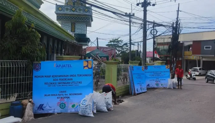 Relokasi Kabel Udara di Jalan Raya Serua Dimulai
