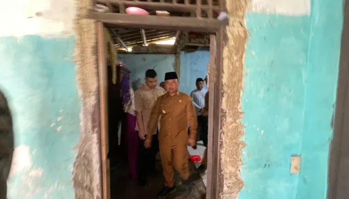 Pemkot Depok Perbaiki Dua RTLH di Cimpaeun