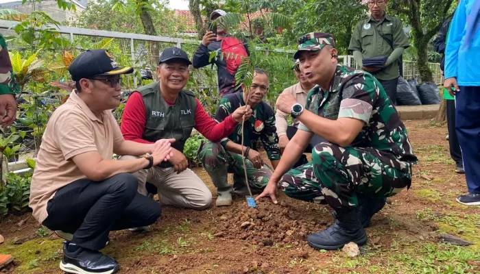 Kodim Depok Lakukan Penanaman dan Bebersih Lingkungan di Hari Sejuta Pohon Sedunia